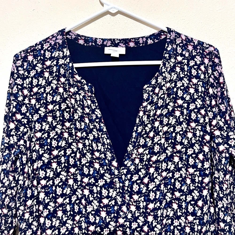 J. Jill Blue Floral slouchy Crinkle Rayon V-Neck Ruffle Hem Midi Dress Womens M - Picture 3 of 12